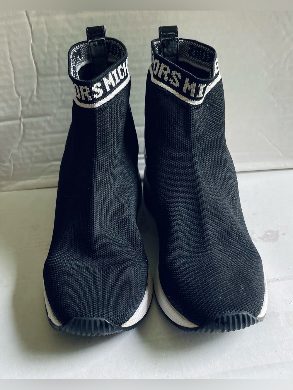 Michael Kors Skylar Black Knit Slip On Sneakers | Size 7 - Picture 4 of 6